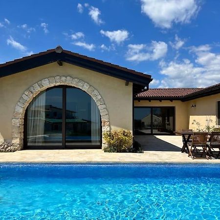 Private Villa At Blacksearama Golf & Villas Resort 巴尔奇克 外观 照片