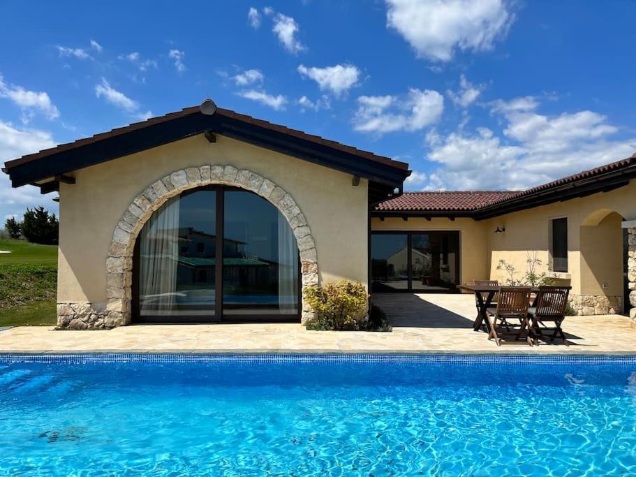 Private Villa At Blacksearama Golf & Villas Resort 巴尔奇克 外观 照片